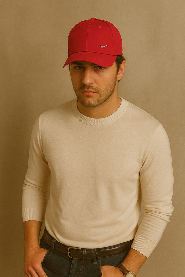 Nikë Club Structured Metal Swoosh Cap- Red